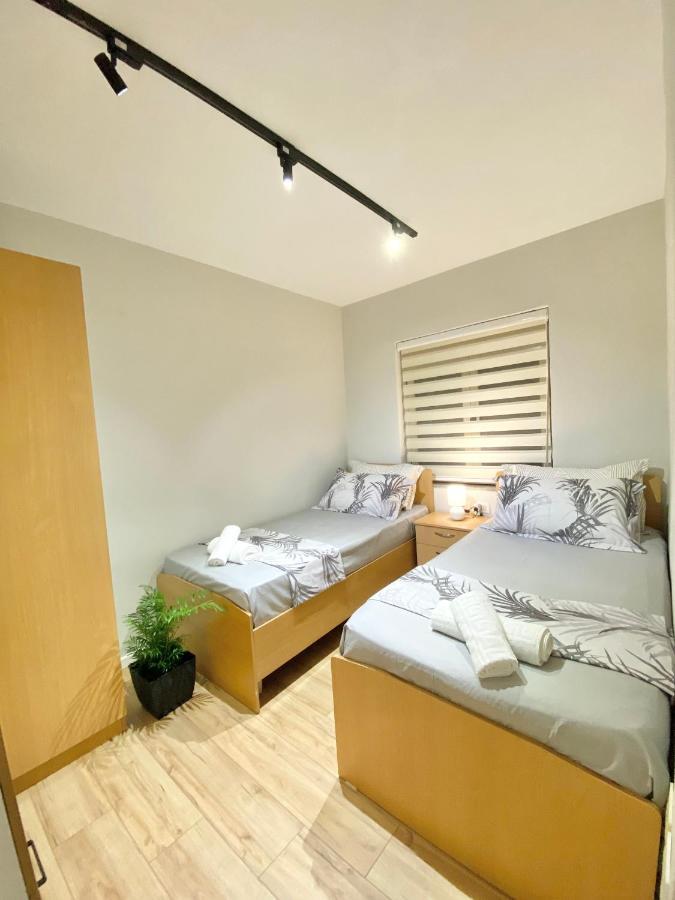 Ferienwohnung Lucas Downtown Tirana Exterior foto